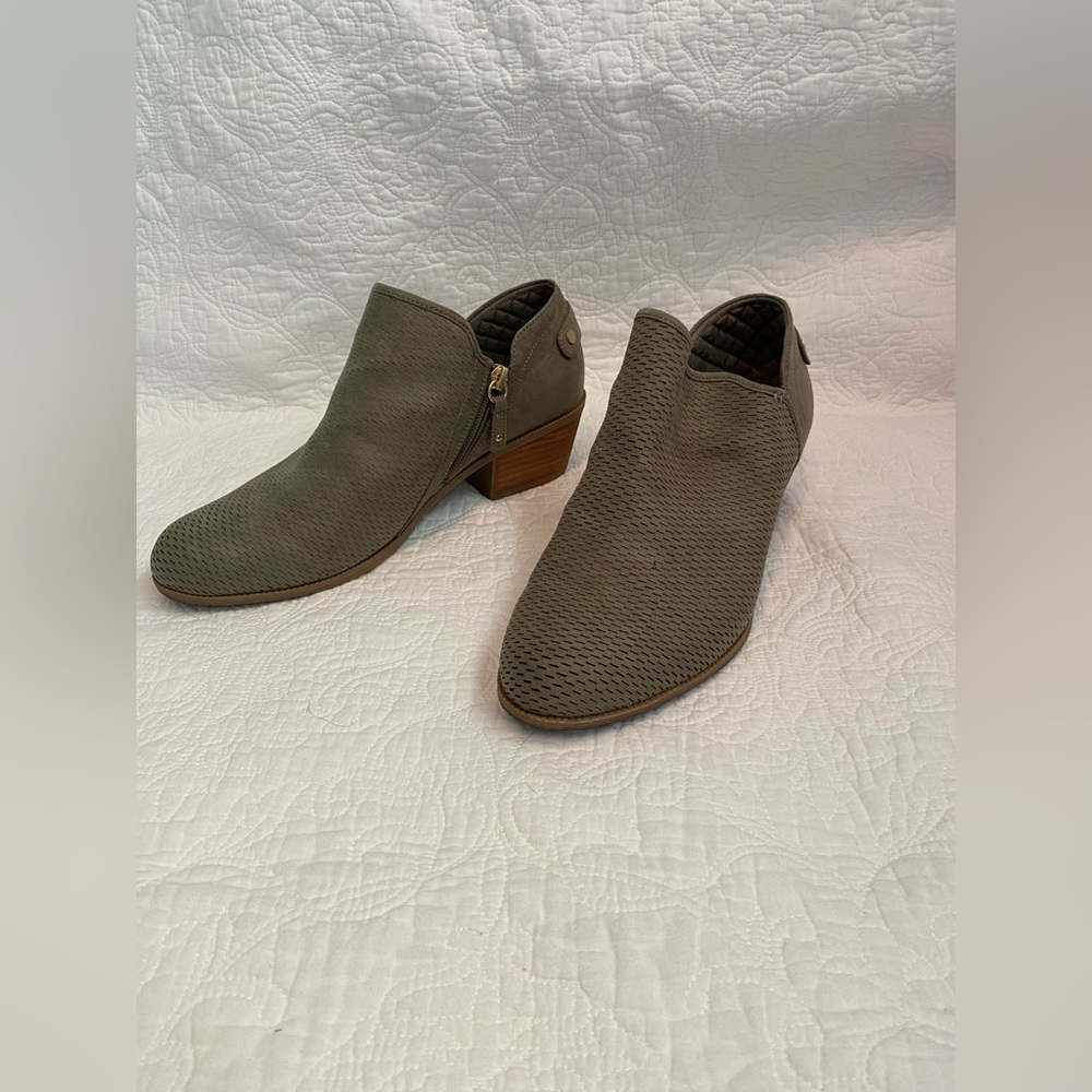 Dr Scholls bootie size 9